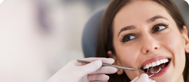 Enlever la Plaque et le Tartre Dentaire : Guide Complet pour un Sourire Sain