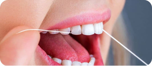 Contre les AVC, le fil dentaire est un allié inattendu