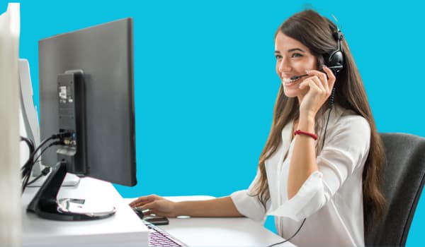 Notre priorité : votre satisfaction. Représentation visuelle de l'engagement client et de la qualité de service. Fait référence à l'expérience client et à la confiance.